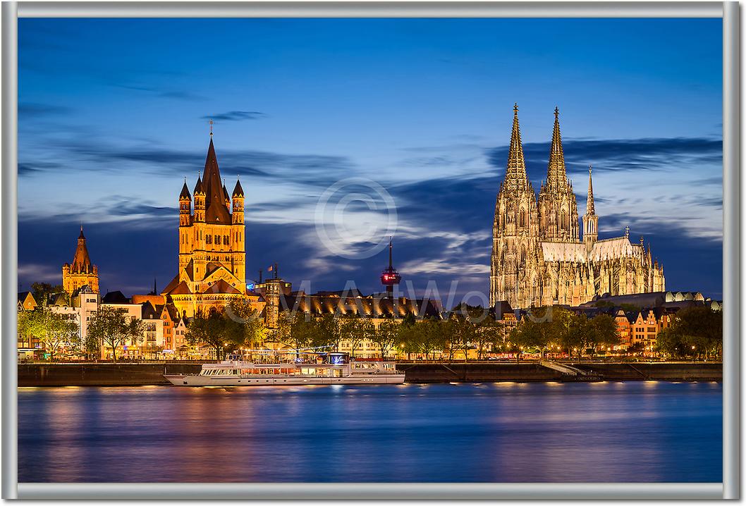 Köln Skyline Bluehour von Michael Abid