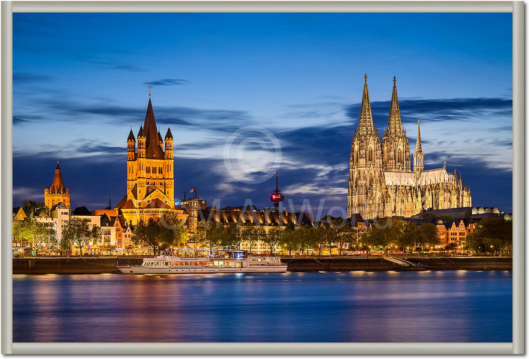 Köln Skyline Bluehour von Michael Abid