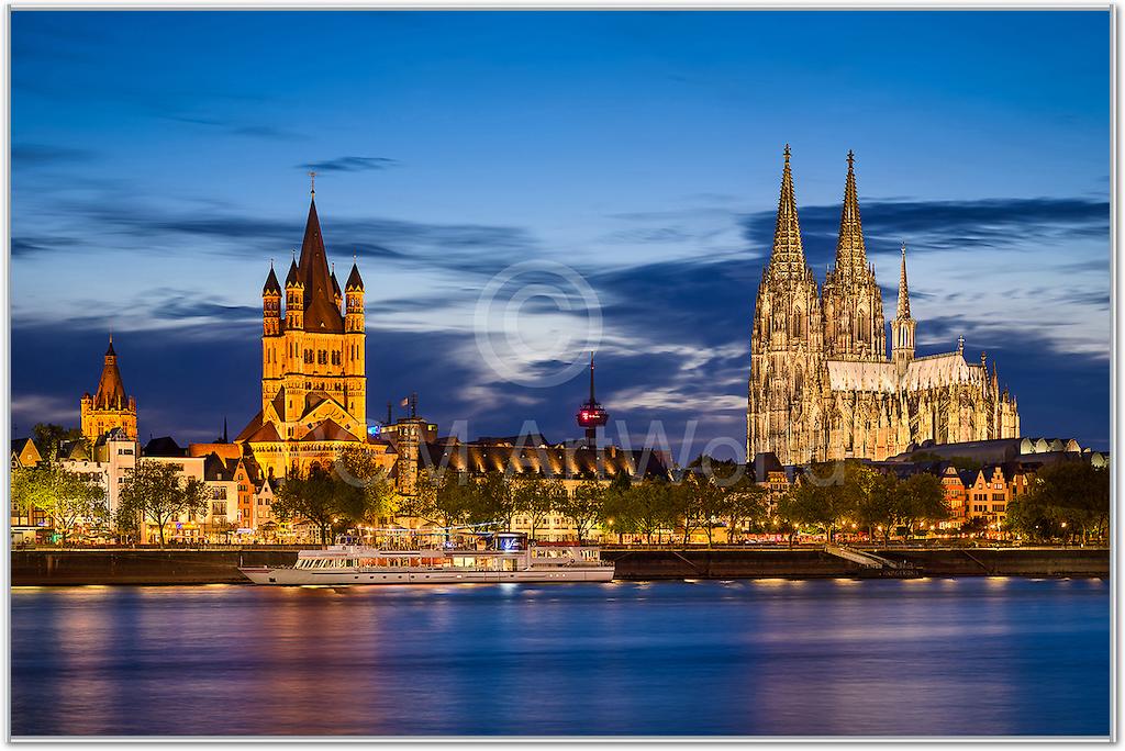 Köln Skyline Bluehour von Michael Abid