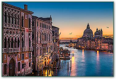 Sunrise at the Grand Canal von Michael Abid