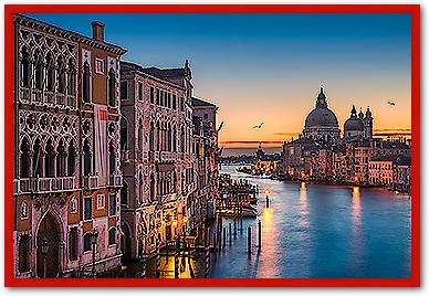 Sunrise at the Grand Canal von Michael Abid