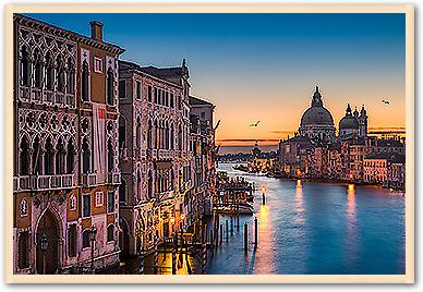 Sunrise at the Grand Canal von Michael Abid