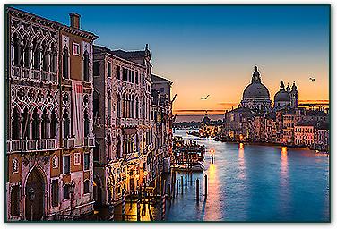 Sunrise at the Grand Canal von Michael Abid