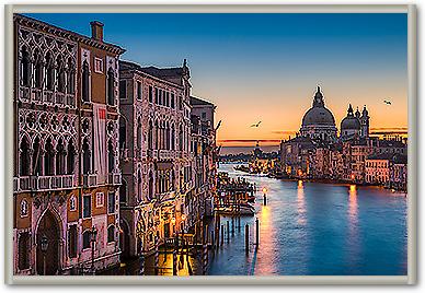 Sunrise at the Grand Canal von Michael Abid