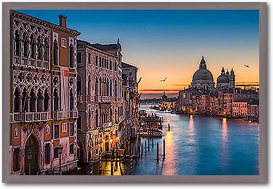 Sunrise at the Grand Canal von Michael Abid