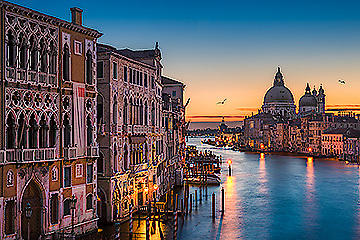 Sunrise at the Grand Canal von Michael Abid