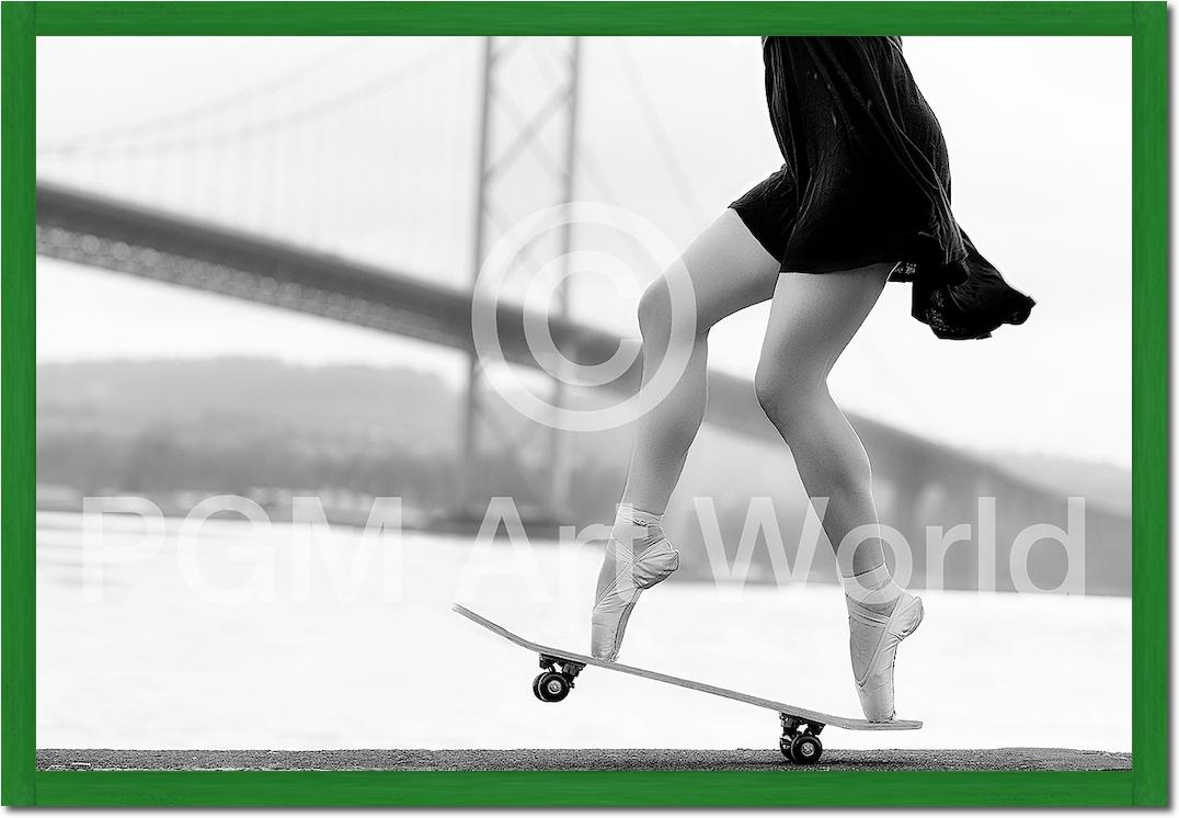 Skater Girl von Howard Ashton-Jones