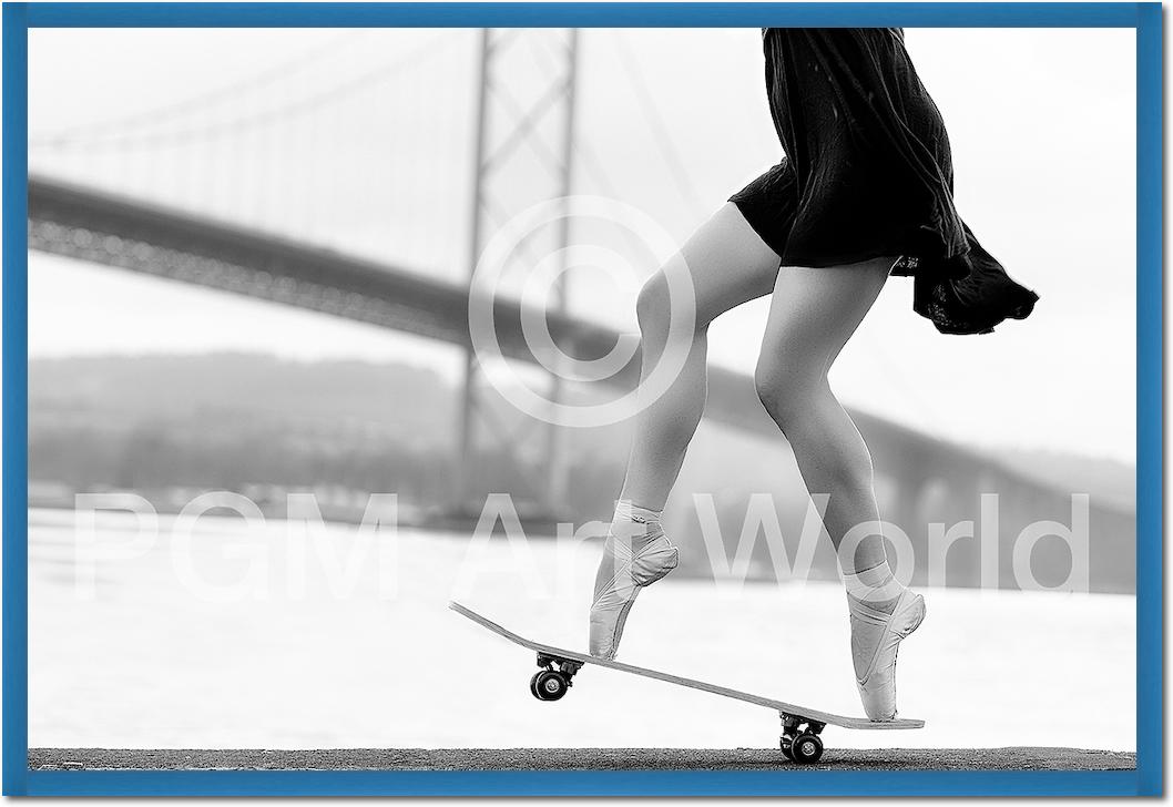 Skater Girl von Howard Ashton-Jones