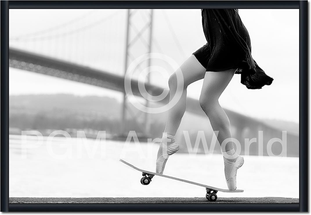Skater Girl von Howard Ashton-Jones