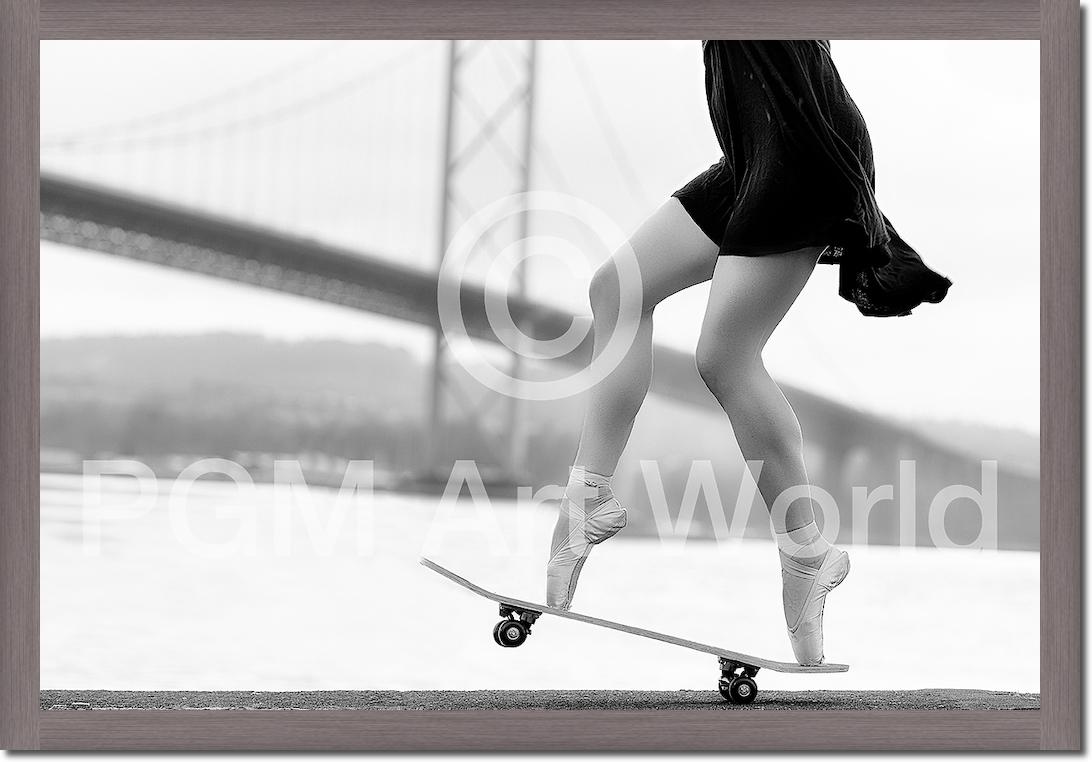 Skater Girl von Howard Ashton-Jones